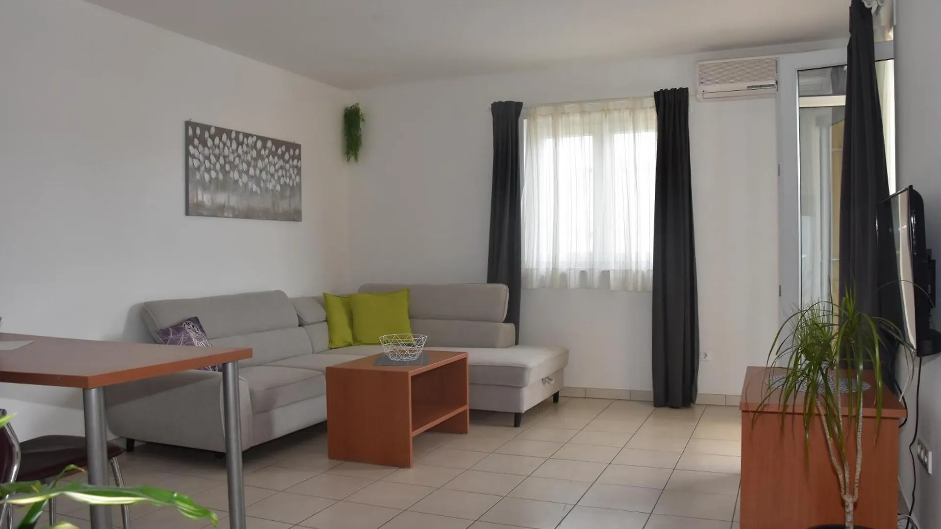 Apartmani Andrea Cizici Apartment
